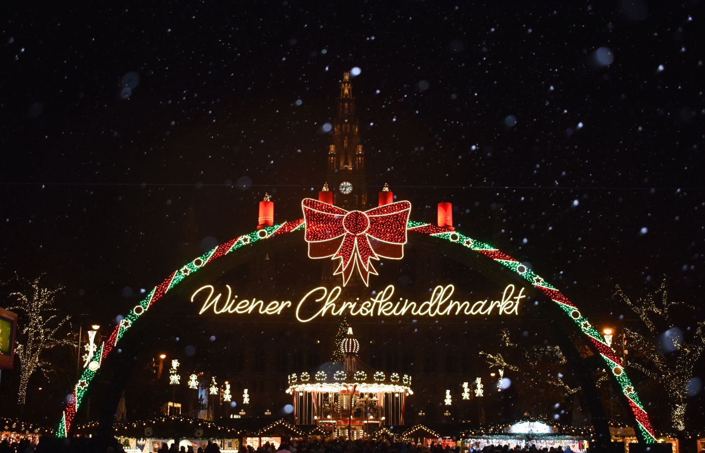 Ingresso del mercatino di Natale al Parlamento di Vienna