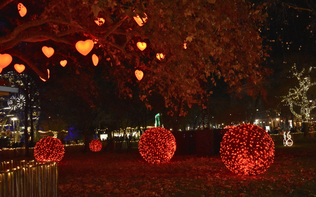 🎄Mercatini di Natale a Vienna: guida completa ai migliori mercatini e alle attrazioni&nbsp;festive