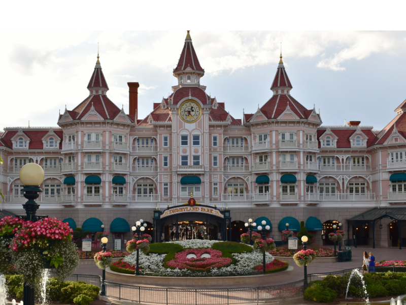 Ingresso del Disneyland Hotel a Disneyland Paris
