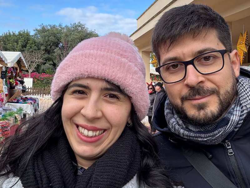 Coppia all’ingresso dello Zoosafari di Fasano